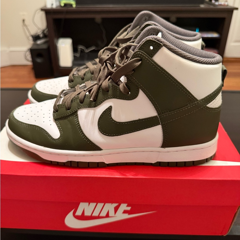 Nike Dunk High Khaki
